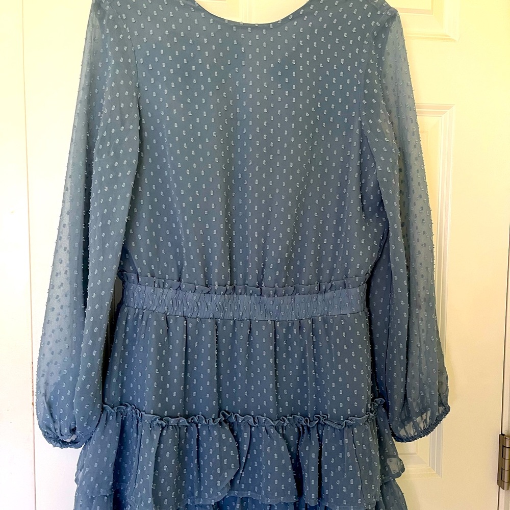 025 EXPRESS Periwinkle tiered ruffle midi dress 💙